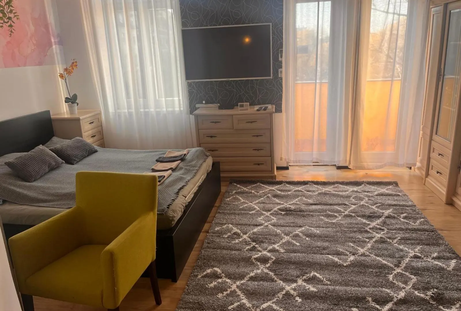 Apartamento Kalvaria With Balcony, Free Parking And Ac Budapeste